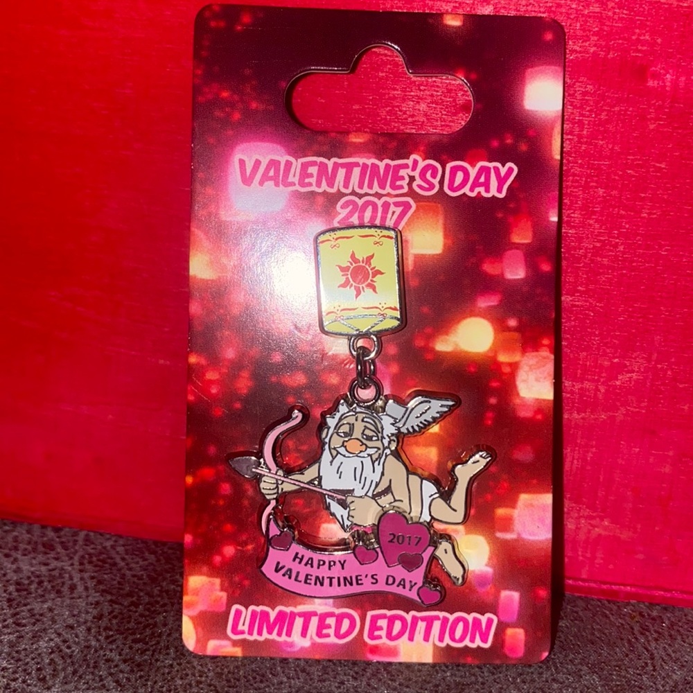 2017 Valentines Day Disney Pin
